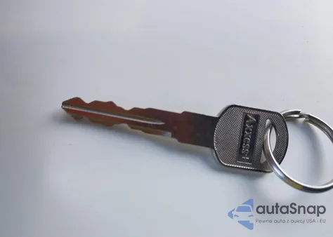 2000 Chevrolet Silverado 1500 Ls z USA, uszkodzony, nr VIN 2GCEK19T4Y1378146